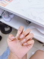 -尤米一站式美甲美睫