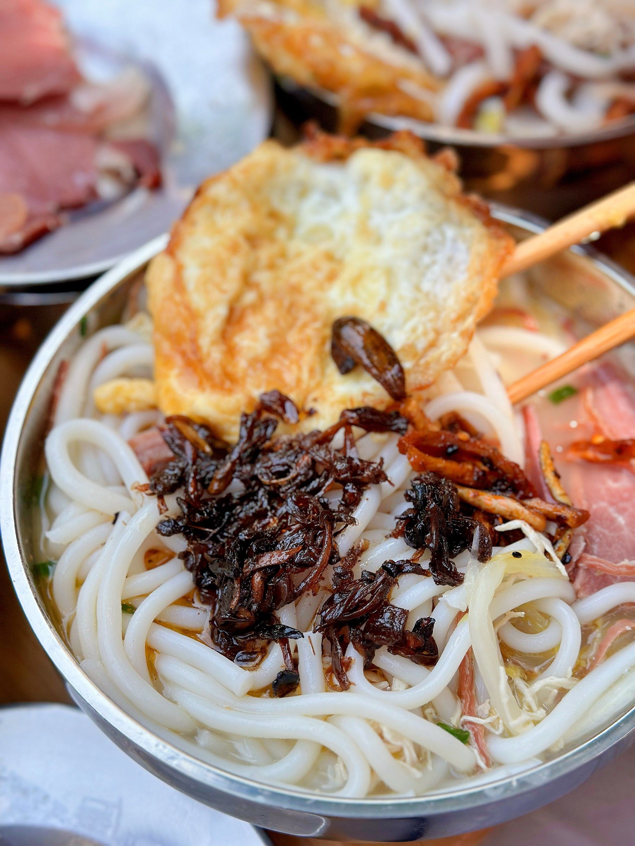 好吃哭!米线儿还得吃gai边边!