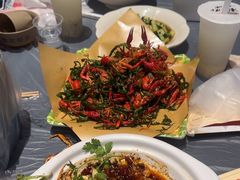 -肥肥虾庄·金牌油焖大虾(杨园滨江时代walk店)