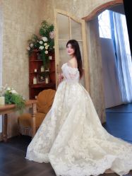 -雪中彩影婚纱摄影·微光艺术中心