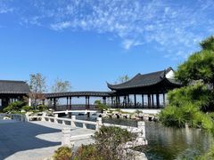 -上海滴水湖皇冠假日酒店