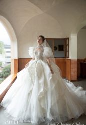 -艾米丽婚纱礼服