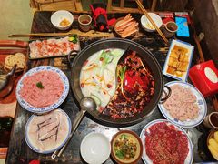 -周小明火锅(黑金冠社区店)