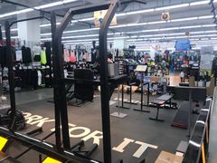 -迪卡侬(顺峰山店)