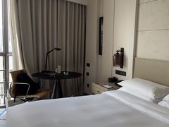 -上海漕河泾万丽酒店