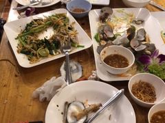 -两兄弟Song Pee Nong(2号店)