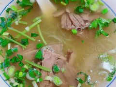 牛肉粉丝汤-鑫震源·苏式大虾生煎(山塘街店)