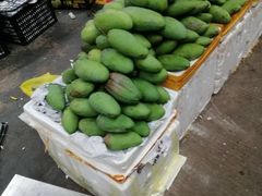 -三亚新鸿港水果一级批发市场