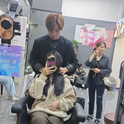 -藤野造型专业烫染接发