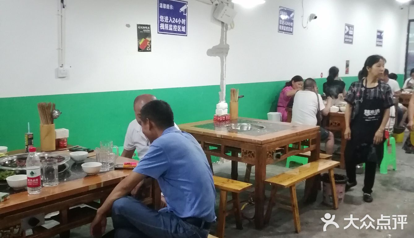 今晚吃撑了,火锅太过瘾啦!