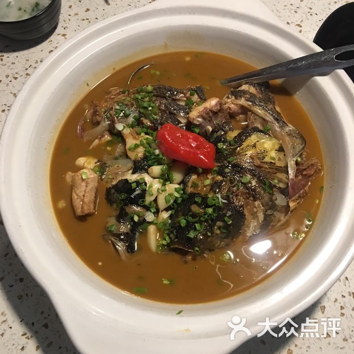 鐵飯碗魚頭泡飯