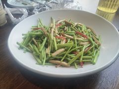 芦蒿炒香干-扬州狮子楼·非遗淮扬菜(总店)