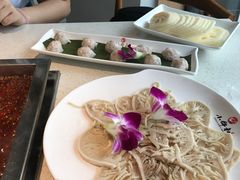 -小牛叔鲜切牛肉·火锅·烤肉自助(公济桥路店)