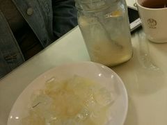 -新大咀港式茶餐厅(宝山万达店)