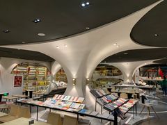 -钟书阁(珍园店)