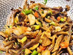 -雀舞云南菜(天津天河城购物中心店)