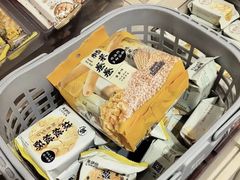 -来伊份(新环广场新环西路店)