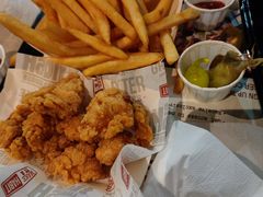 -The Habit Burger Grill 哈比特汉堡(复兴soho店)