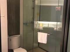 -昆明朗威酒店(昆明站火车站双桥夜市风情街店)