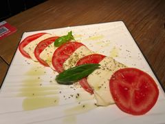 马苏里拉配番茄-FABIO’S费比欧披萨餐厅