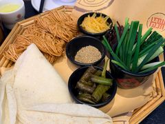 -丁里羊肉小镇(天鹅湖总店)