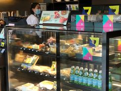 面包甜点陈列柜-星巴克(长沙麓南广场店)