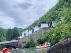 -安吉龙王山峡谷漂流