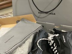 -BALENCIAGA(德基广场店)