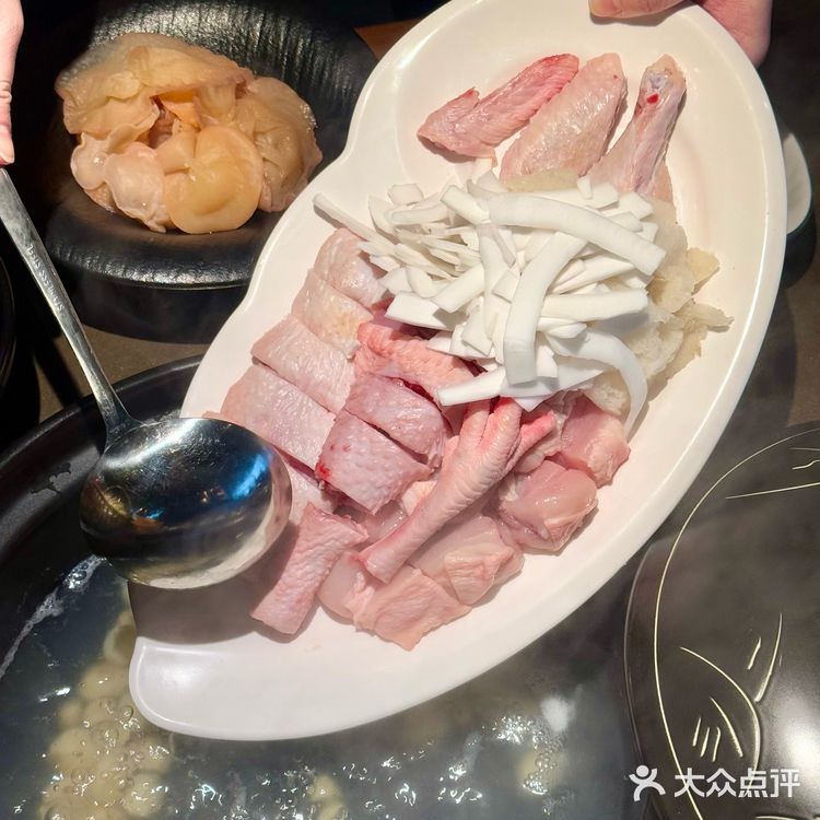 新年必和姐妹约!椰子鸡火锅局太绝啦🍲