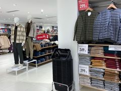 -优衣库(重庆星光时代广场店)