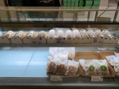 -顶东面包花园·生日蛋糕(世博店)