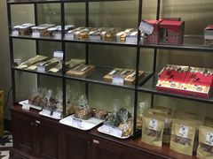面包甜点陈列柜-德大西餐社(云南南路店)