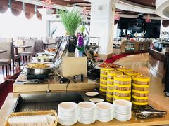 -荣誉国际酒店-云顶旋转餐厅