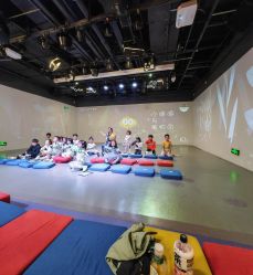 -小鸡哆哆故事屋·儿童乐园(嘉里城店)