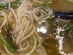 酸辣鸡汤米线-王春春鸡汤饭(成都城西优品道店)