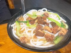 -丽虹云南过桥米线(兴工街店)
