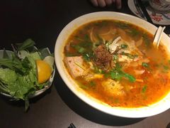 -大头虾越式风味餐厅(光明广场店)