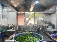 -陇上全荟兰州传统牛肉面(延吉路店)