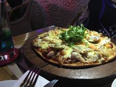 海鲜披萨-Bamboo Bar & Grill Restaurant