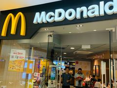 门面-麦当劳(杭州西湖银泰百货店)