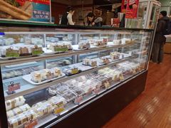 面包甜点陈列柜-新侨三宝乐面包店(崇文门店)
