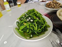 -丹水桥地锅鱼·翘嘴鲌·地方特色全鱼宴(丹江口大坝店)
