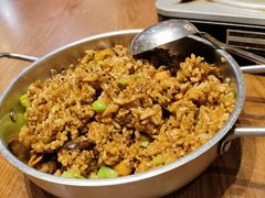牛肝菌炒饭-老滇山寨•云南特色菜•地方菜•民族风情歌舞表演(金碧店)