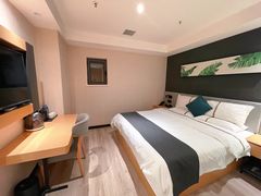 -悦漫智选酒店(兰州西关地铁站店)