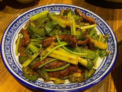 小炒黄牛肉-胡桃里音乐酒馆(白云五号T5 MALL店)