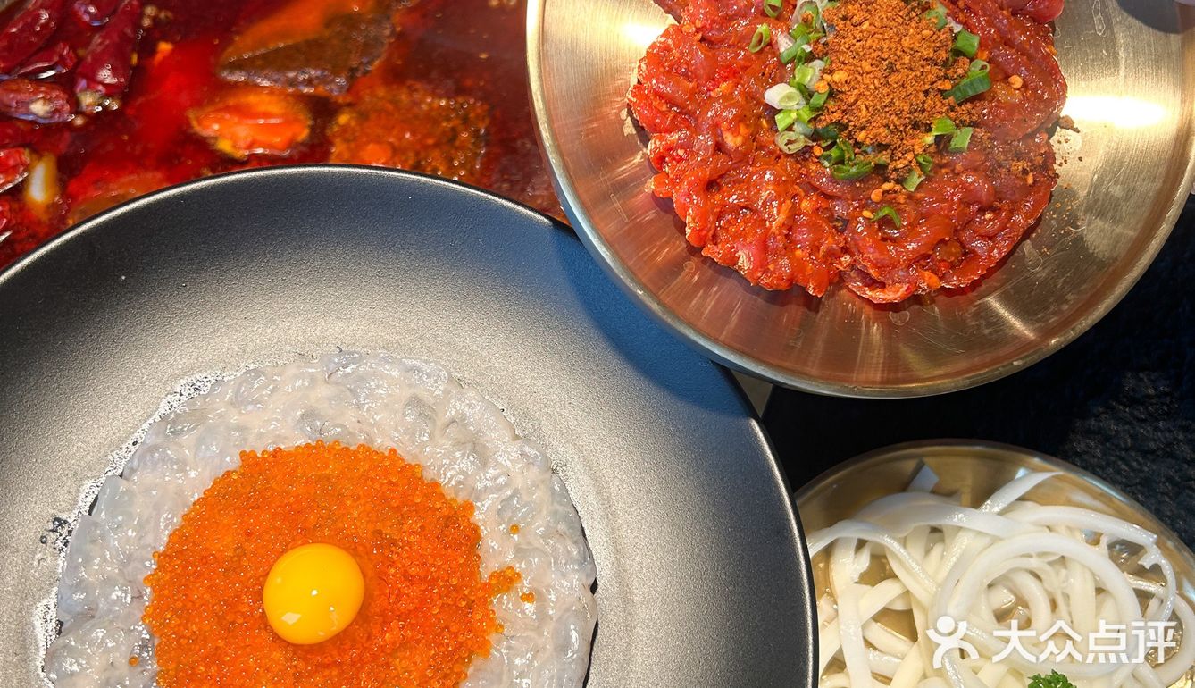 当然，还有他们的招牌瀑布土豆丝，涮三秒就能吃