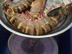 -J Daeng Seafood