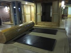 -绿岛汤泉韩式休闲会所