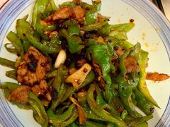 辣椒炒肉-北院·果木烤鸭·25年东北菜(创意产业园店)