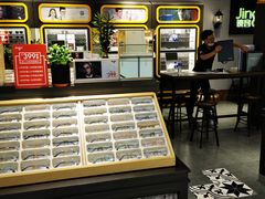 -镜客眼镜(浦江欢乐颂店)